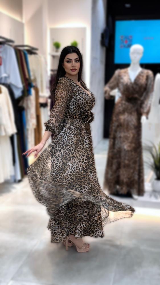Camila™ - Elegant Leopard V-ringad Klänning