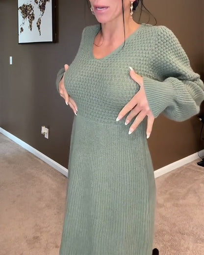 Emma™ - V-ringad Stickad Klänning