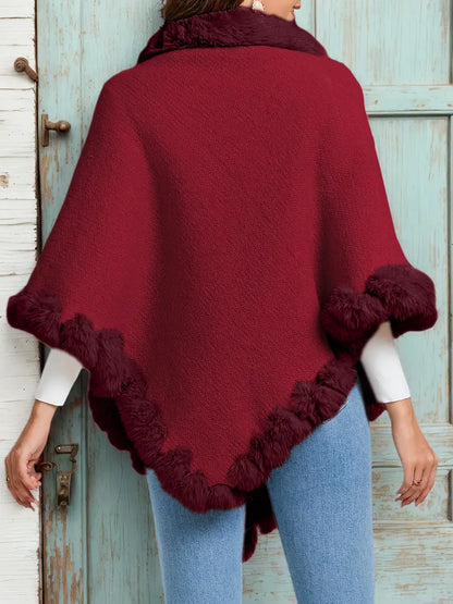 Pälskrage Våfflad Poncho | Tillsammans mot Bröstcancer