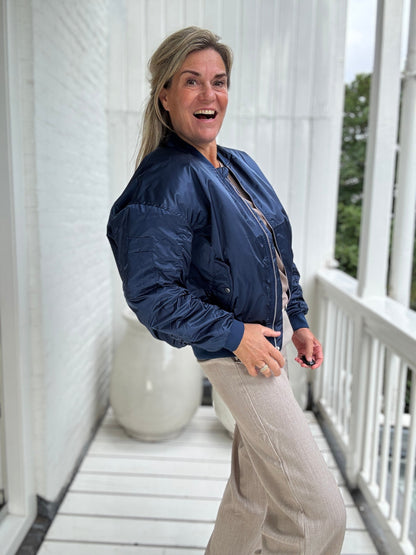 Odele™ - Dragkedja Bomberjacka