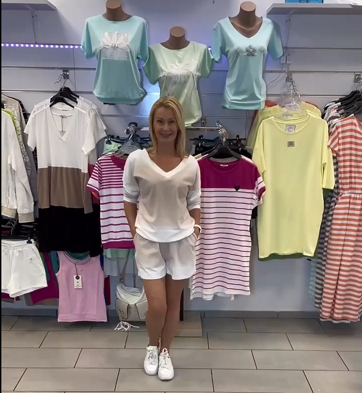 Grace™ – Set med V-ringad Långärmad Topp och Shorts