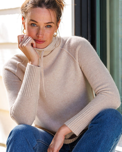 Freja™ - Kashmirtröja med Dragsko och Hög Krage