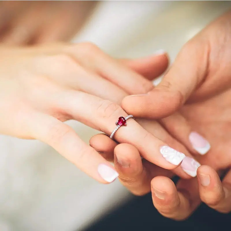 Elegant Hjärtformad Ring | Tillsammans mot Bröstcancer