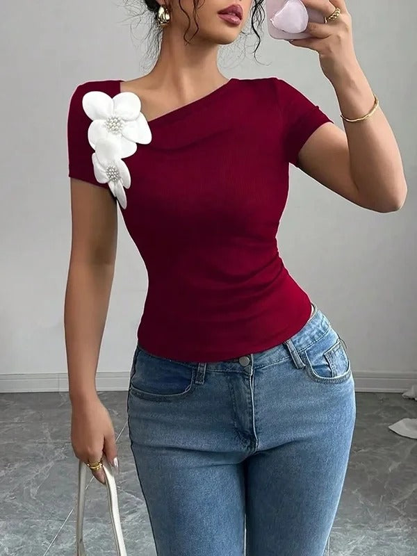 Celine™ - Flatterande topp med blomma
