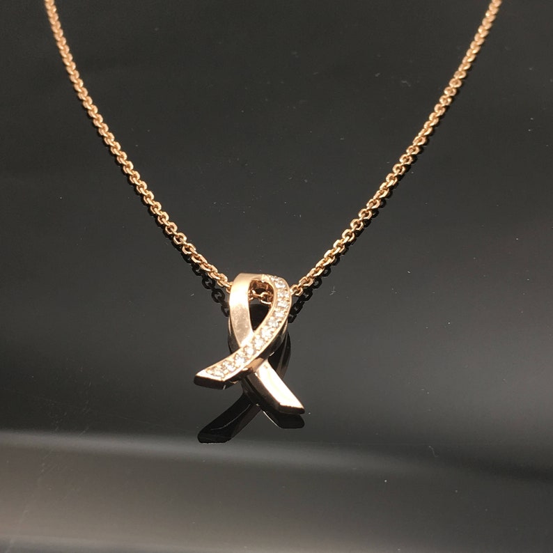 Diamant rosett Guldhalsband | Tillsammans mot Bröstcancer