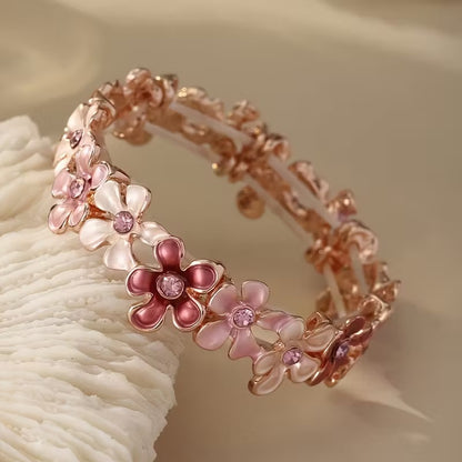 Elegant Blomsterarmband | Tillsammans mot bröstcancer